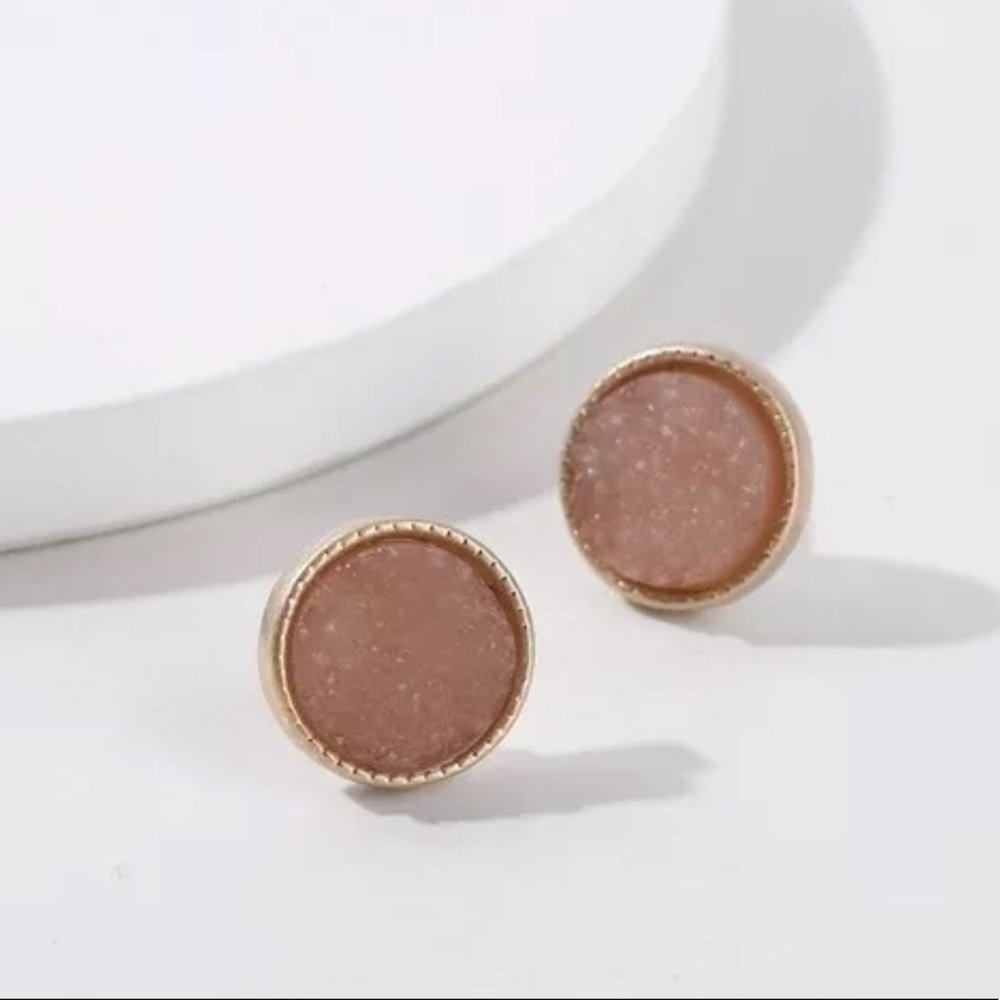 🌻 3 for $20 🌻 Round Druzy Stone Earrings
